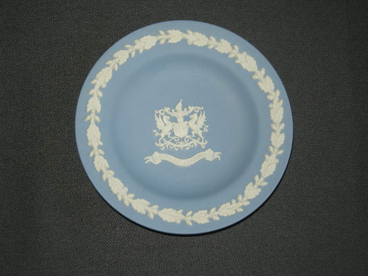 Wedgwood Jasperware blauw 040. bordje O11,3 cm. City of Londen