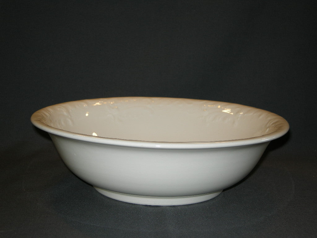Royal Sphinx wit 040. schaal met reliefrand O28,5 cm.