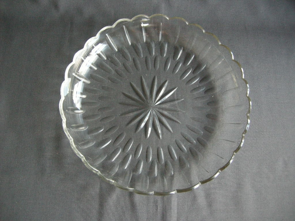Gebruikt glas - kristal presenteerschalen 401. schaal O28,5 cm.