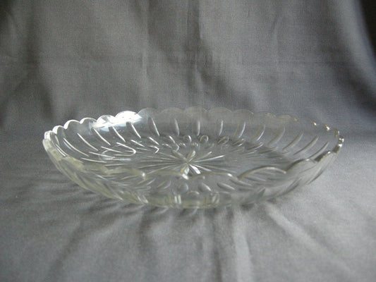 Gebruikt glas - kristal presenteerschalen 401. schaal O28,5 cm.