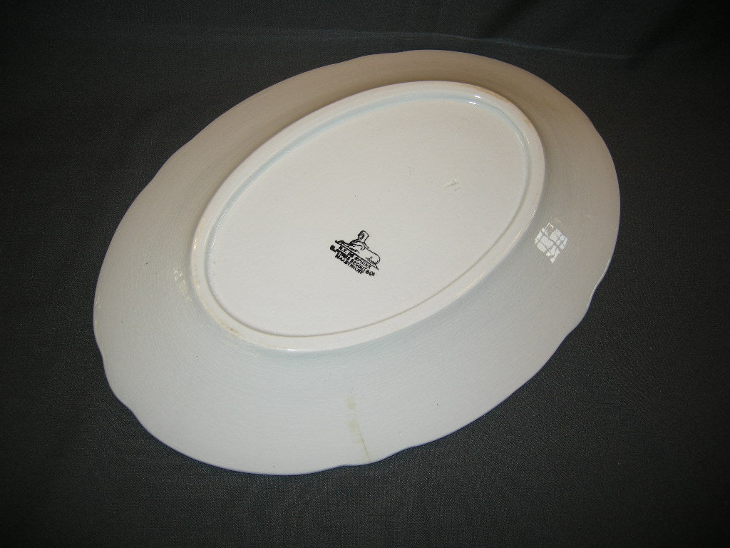 Petrus Regout wit 046. vleesschaal 34 cm.