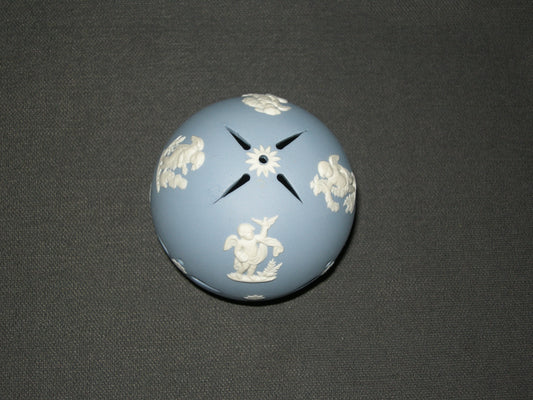 Wedgwood Jasperware blauw 060. potpourri bol