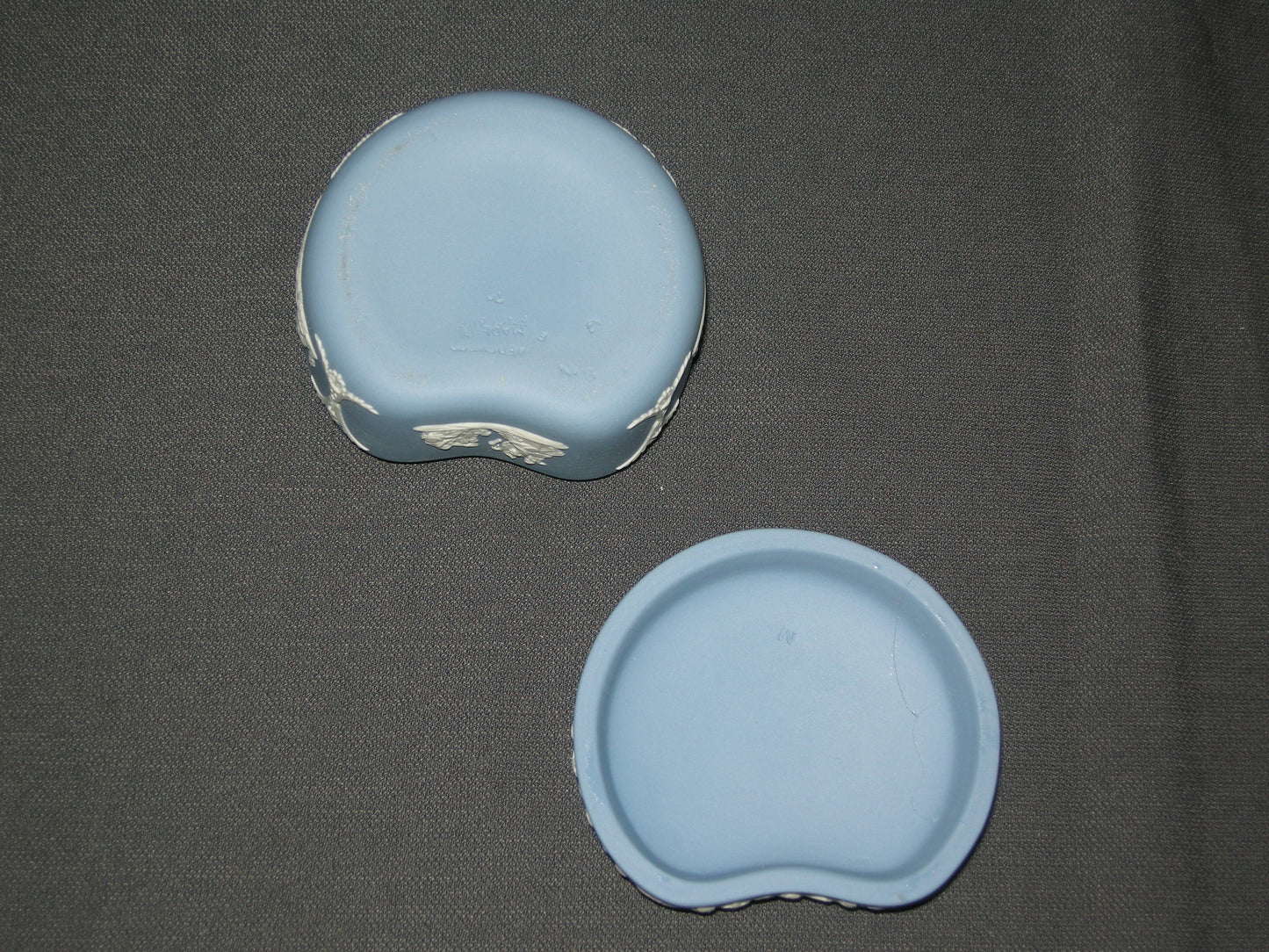 Wedgwood Jasperware blauw 061. dekselschaaltje