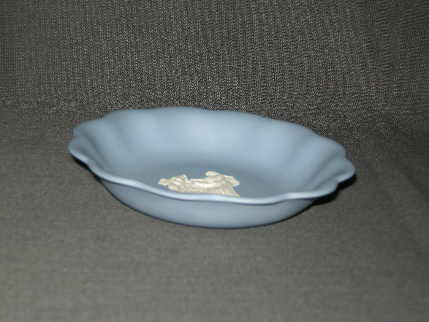 Wedgwood Jasperware blauw 065. schulpschaaltje