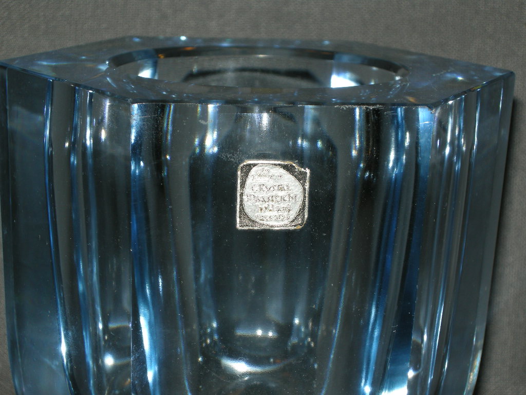 glas - kristal lichtblauw glas 007. vaasje Maastricht