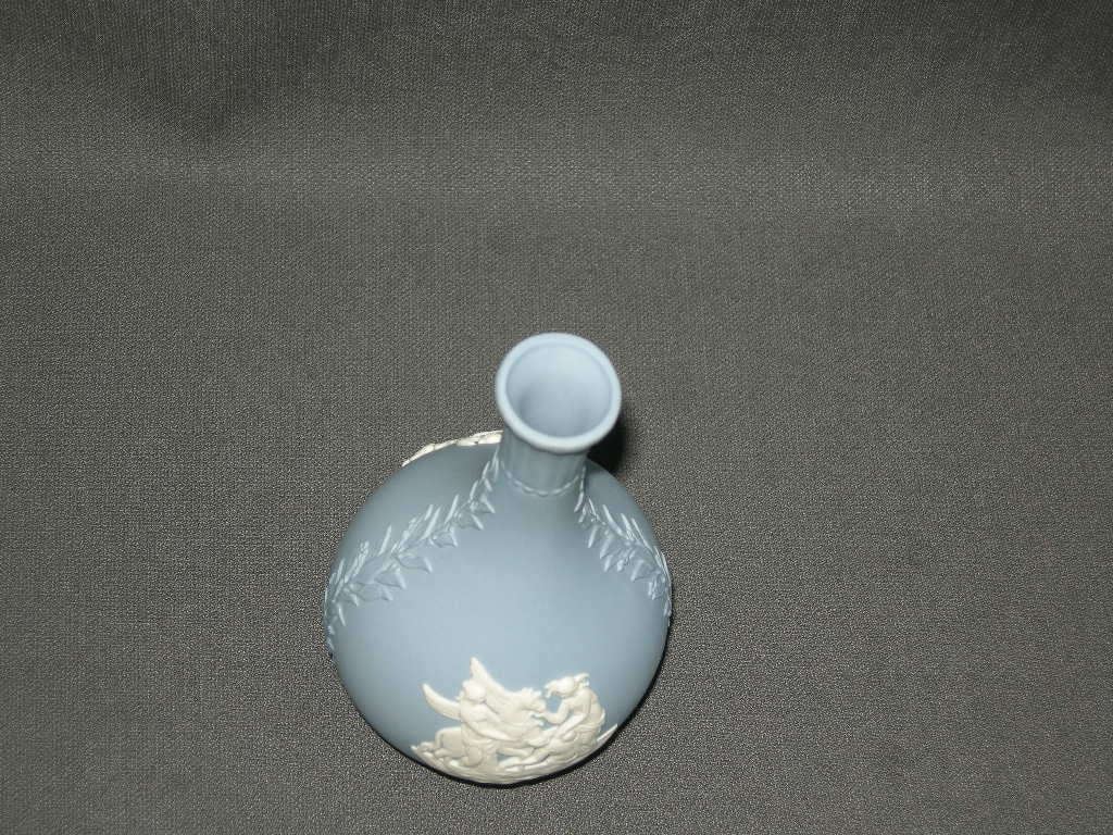 Wedgwood Jasperware blauw 087. vaasje