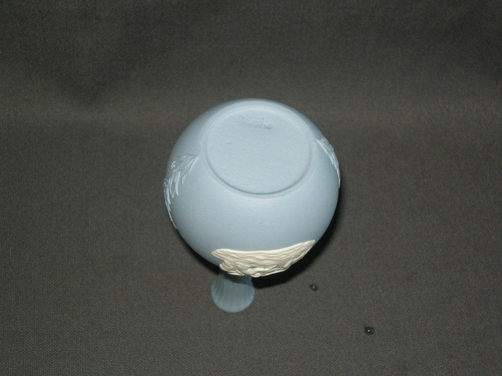 Wedgwood Jasperware blauw 087. vaasje