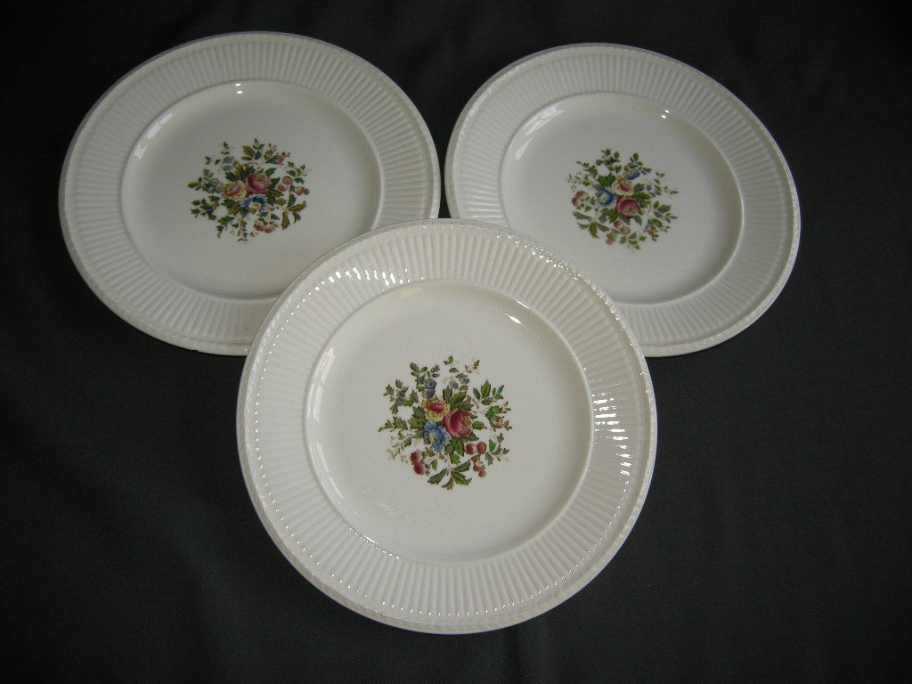 Wedgwood Conway ontbijtborden O22,5 cm. met beschadiging