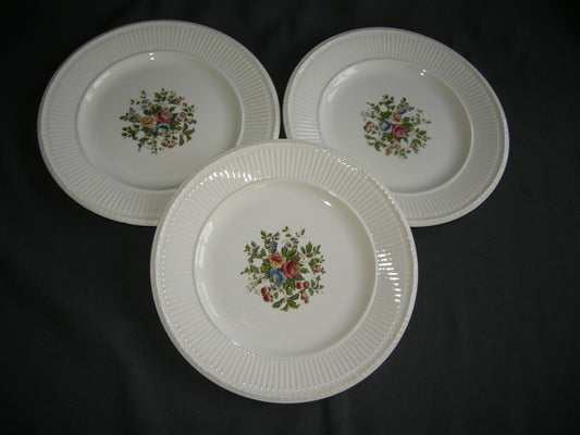 Wedgwood Conway ontbijtborden O22,5 cm. met beschadiging