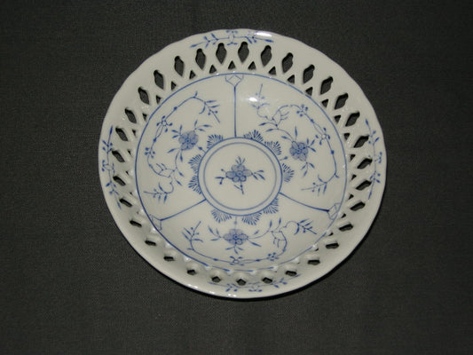 August Warnecke Friesisch Blau ajourschaaltje