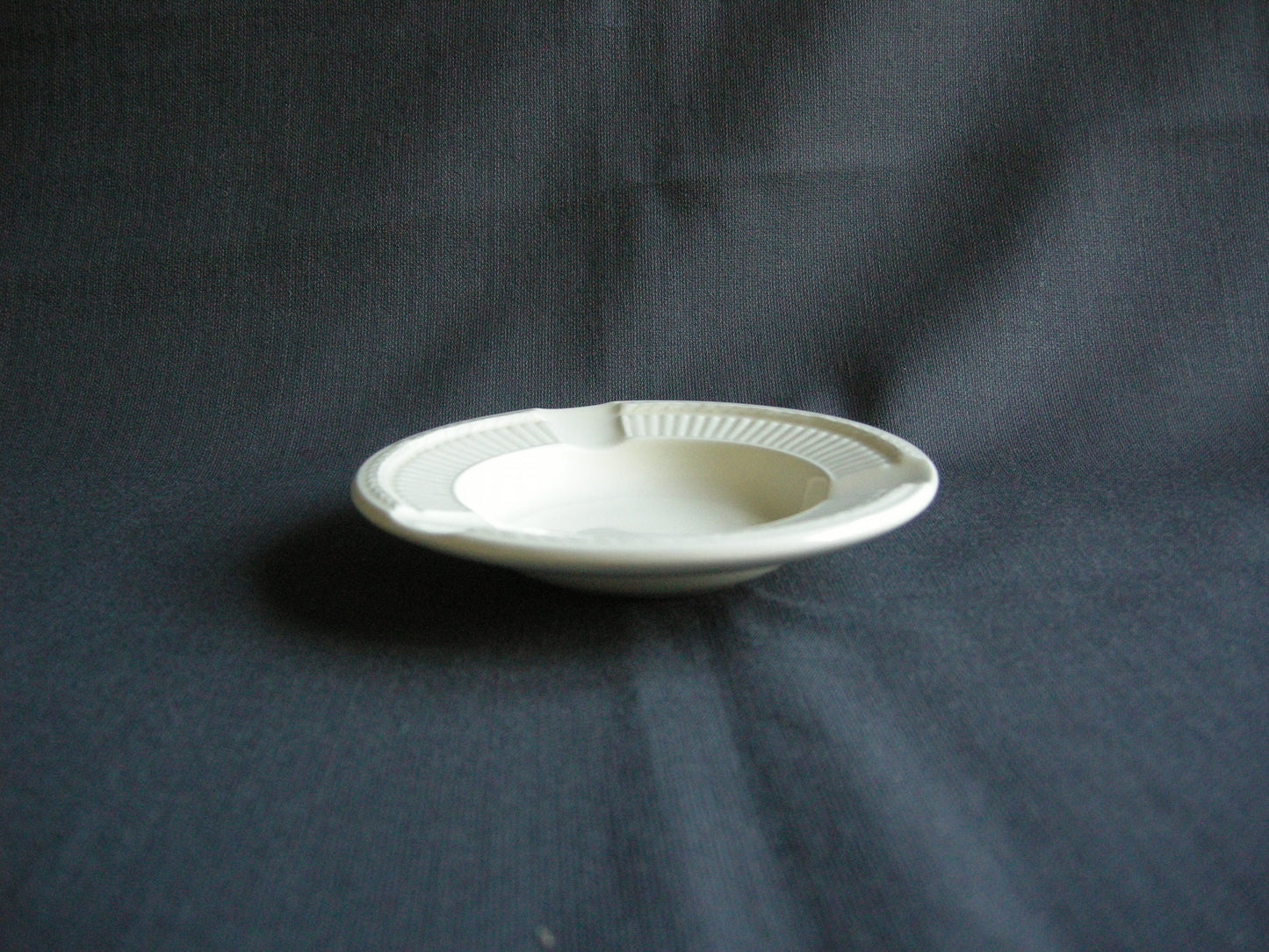 Wedgwood Edme plain asbakje