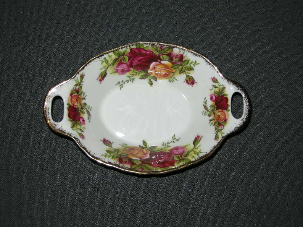 Royal Albert Old Country Roses bonbonschaaltje ovaal open