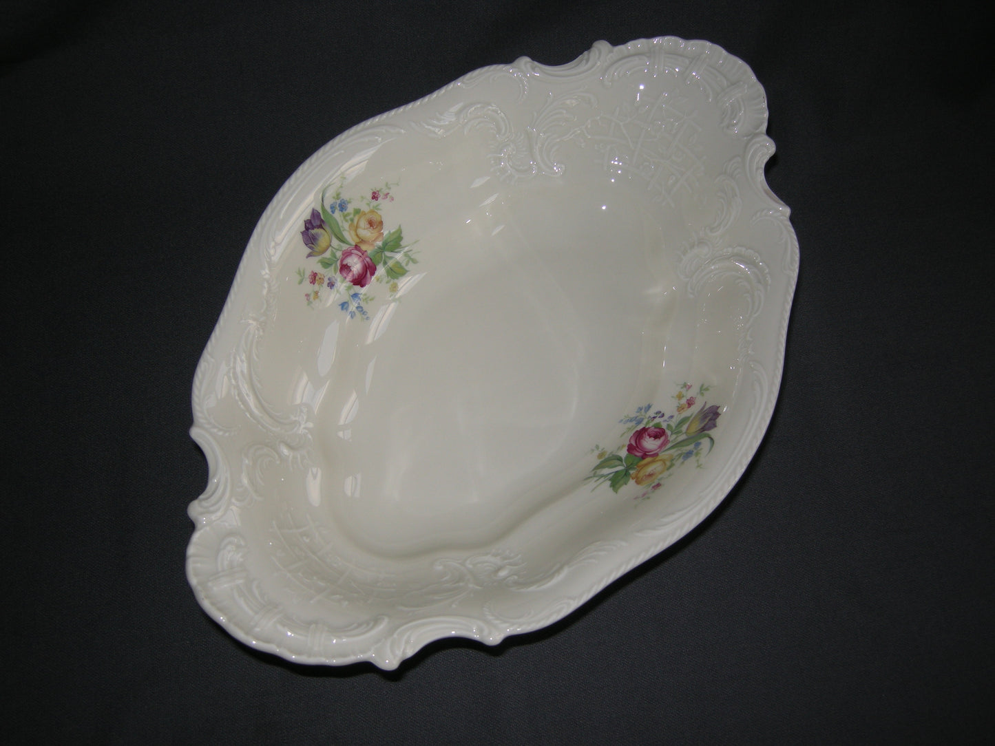 Rosenthal Sanssouci roomwit met bloemetjes broodschaal