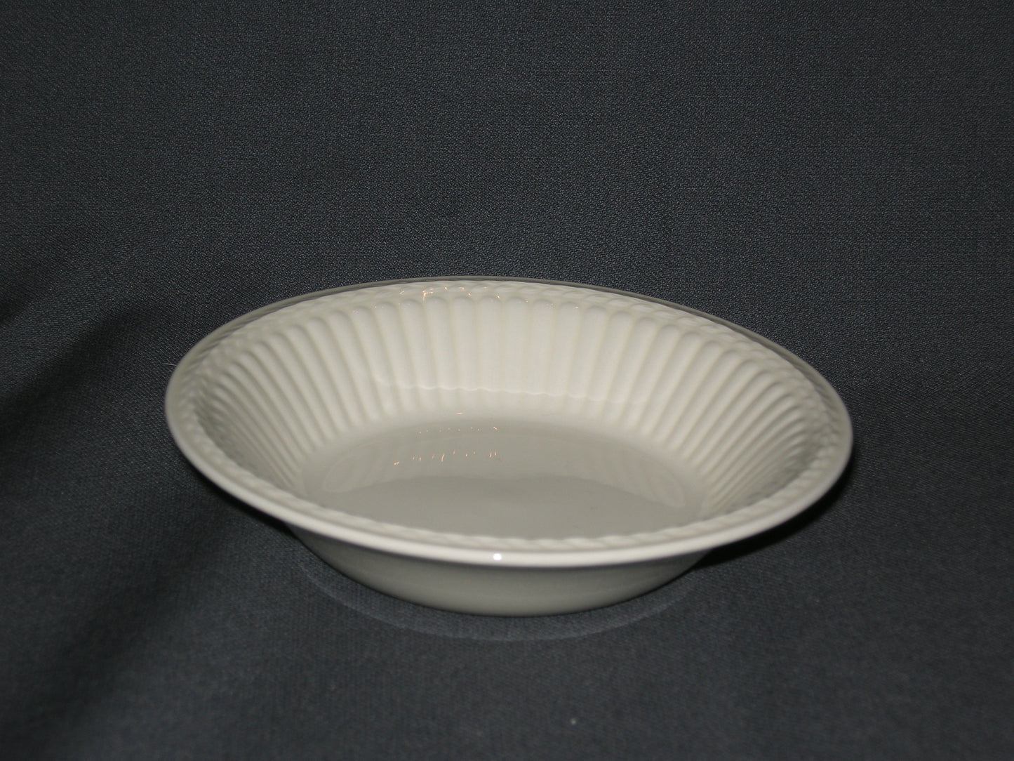 Wedgwood Edme plain compoteschaaltje