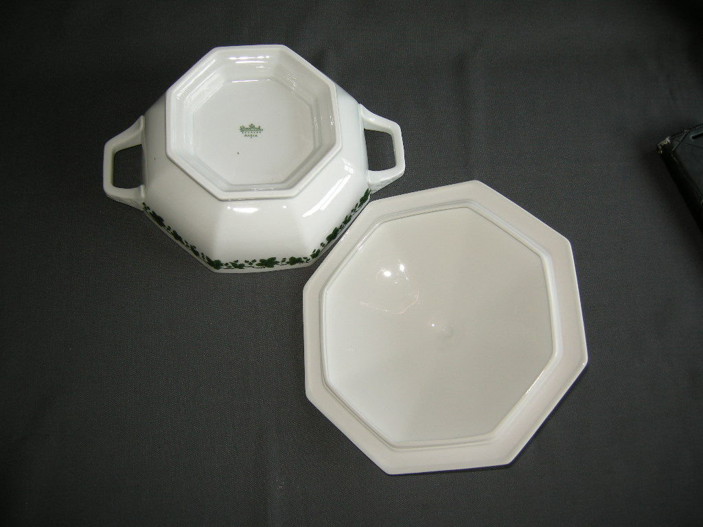 Rosenthal Maria Stachelbeere / Grandeur dekschaal 18,5 x 18,5 cm.