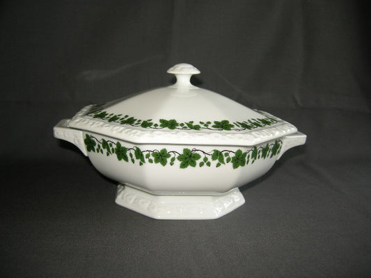 Rosenthal Maria Stachelbeere / Grandeur dekschaal 18,5 x 18,5 cm.