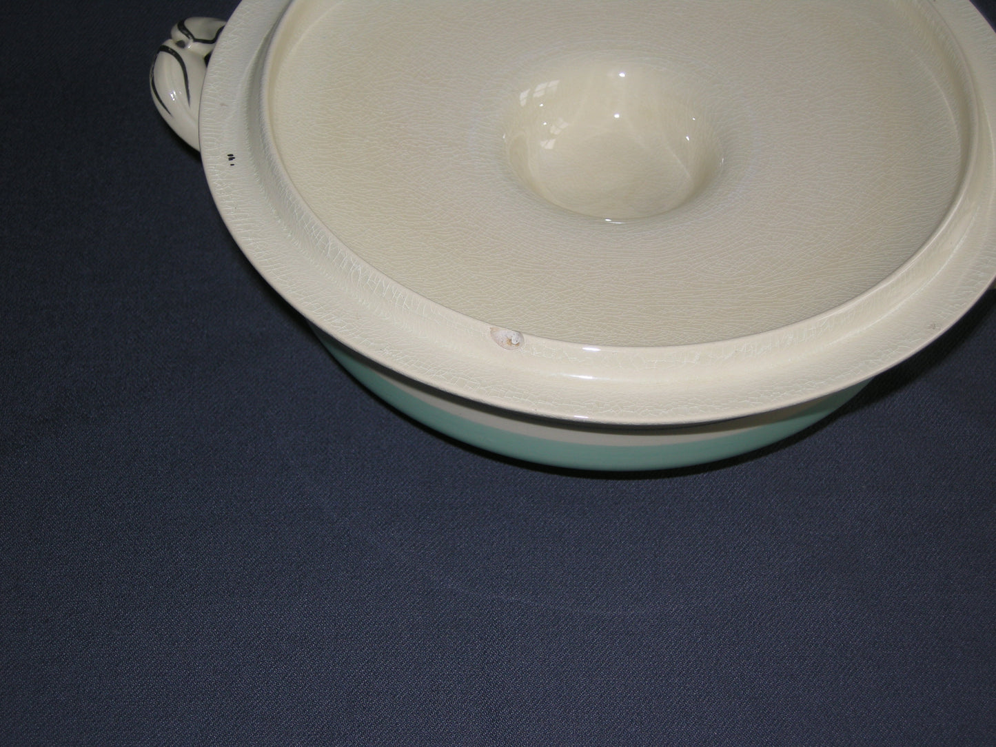 Johnson Bro's Victorian 765224 roomwit pastelgroen zilver dekschaal met beschadiging deksel