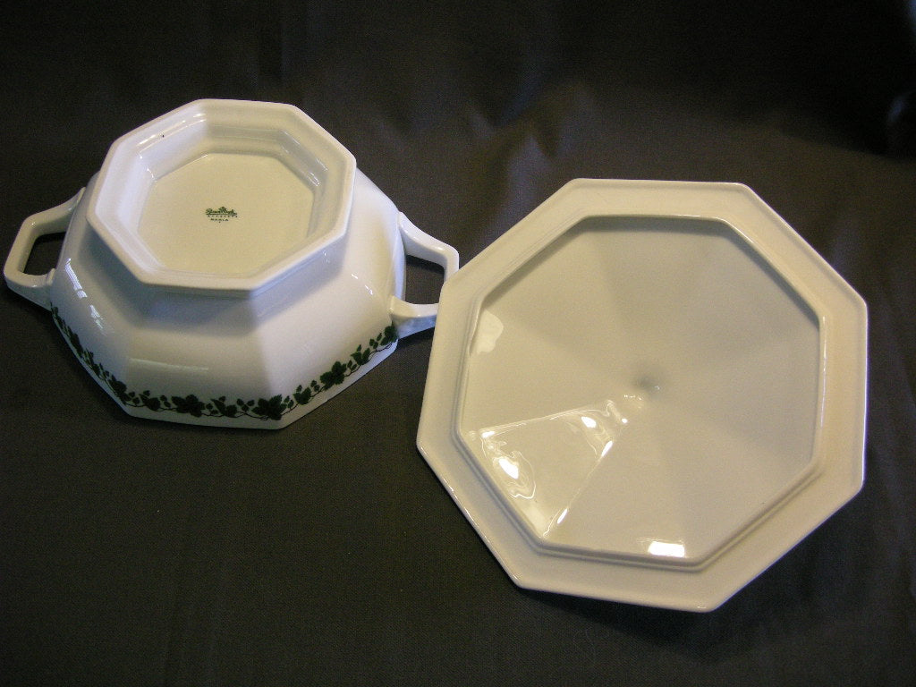 Rosenthal Maria Stachelbeere / Grandeur dekschaal 21 x 21 cm. licht beschadigd
