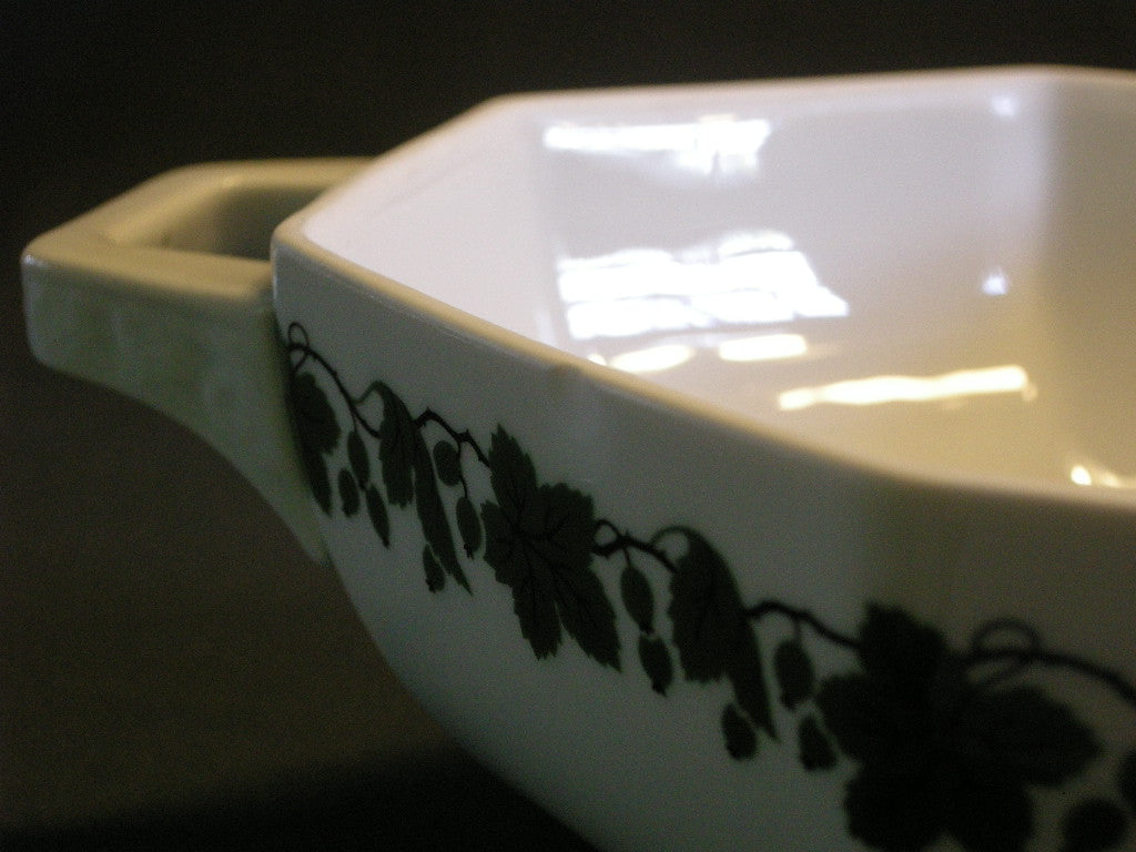 Rosenthal Maria Stachelbeere / Grandeur dekschaal 21 x 21 cm. licht beschadigd