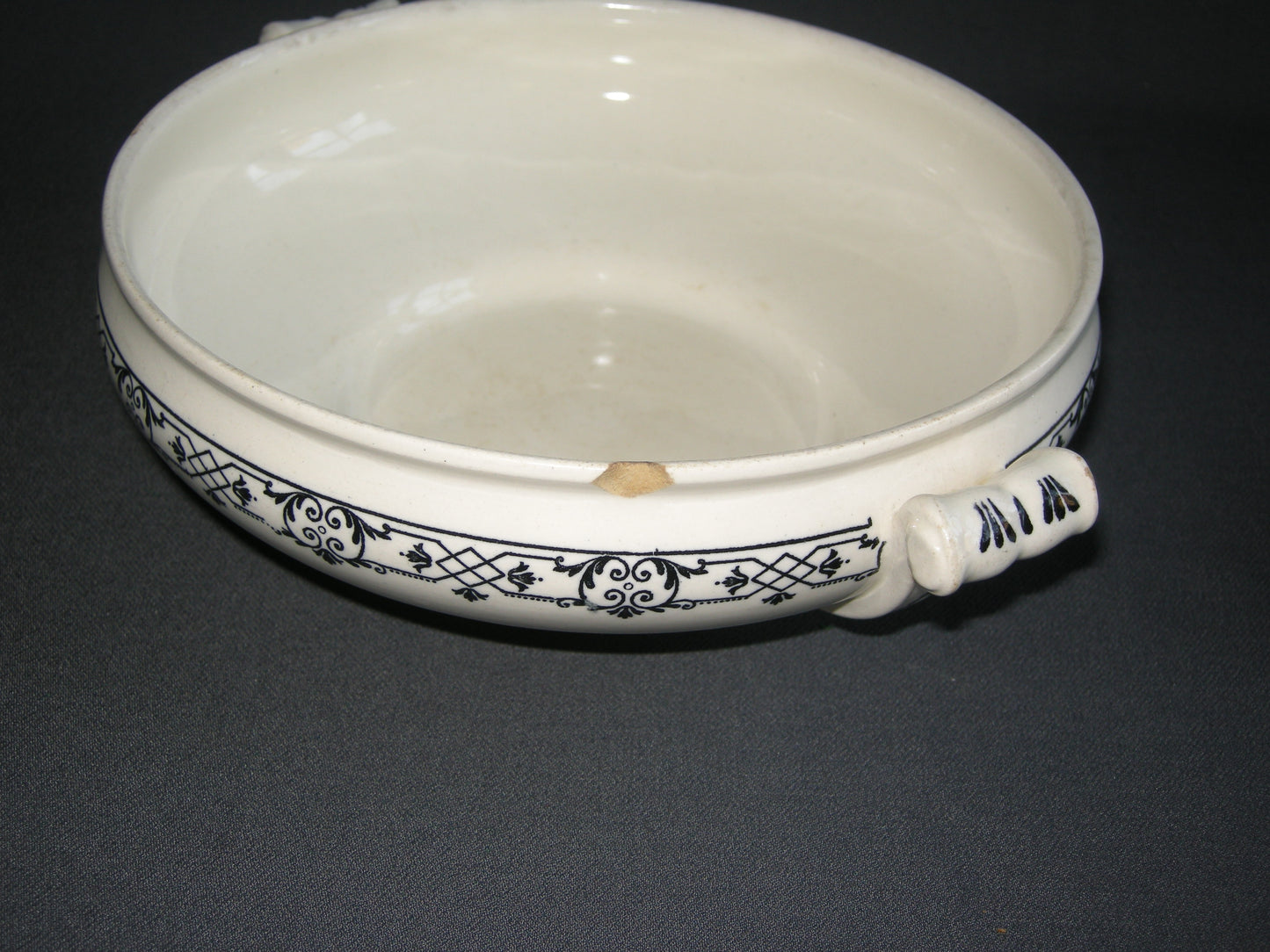 Wedgwood Moustiers dekschaal