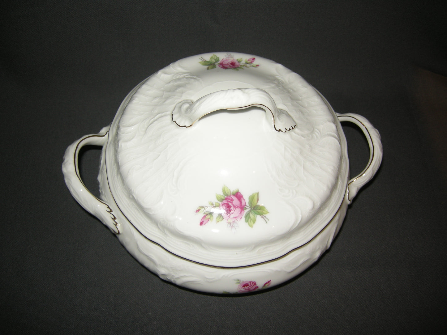Rosenthal Sanssouci spierwit rose pioenroos met goudkleurig randje dekschaal