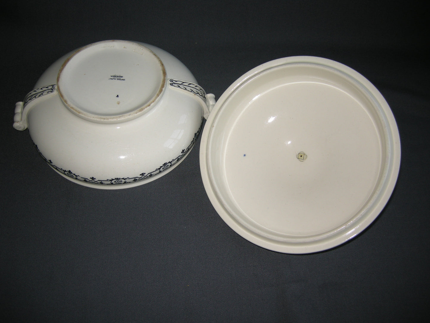 Wedgwood Moustiers dekschaal