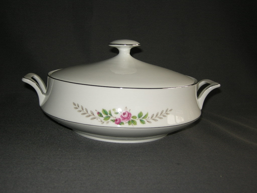 Eschenbach wit met rose roosjes dekschaal