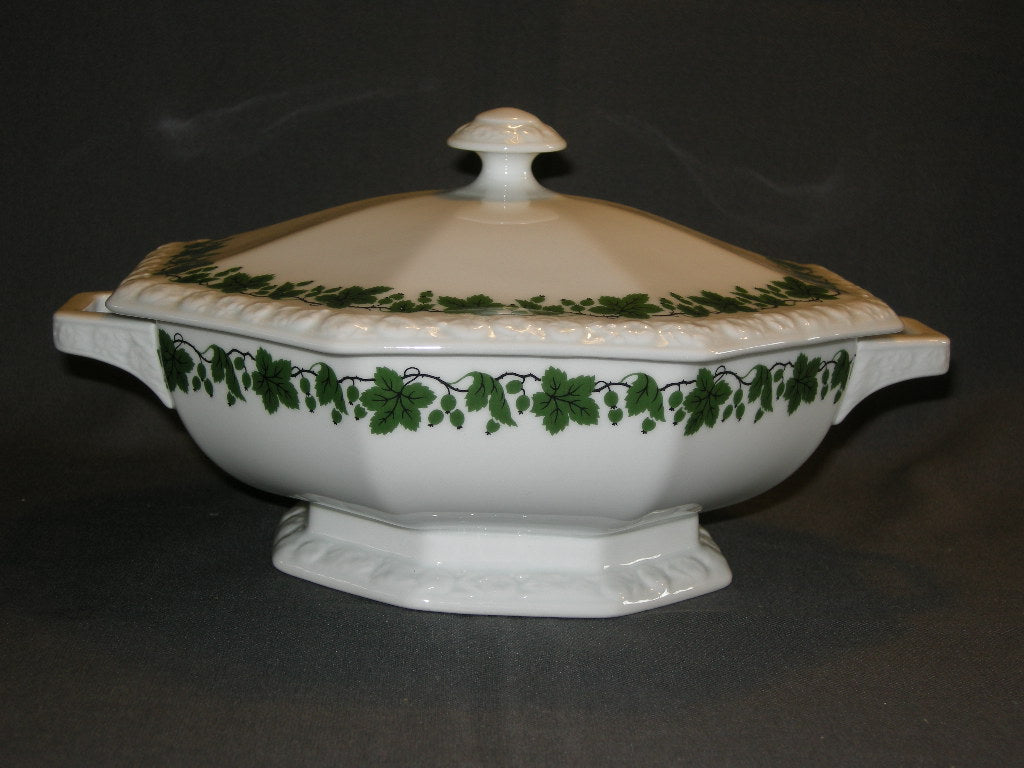 Rosenthal Maria Stachelbeere / Grandeur dekschaal 21 x 21 cm. licht beschadigd