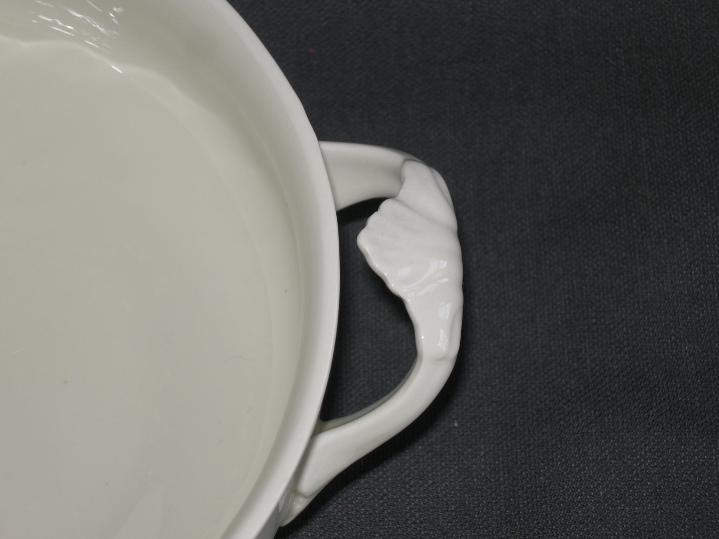 Villeroy & Boch Diamant roomwit rose bloem dekschaaltje