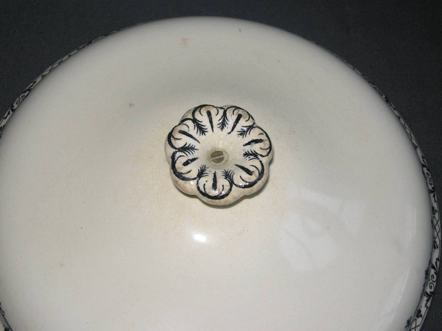 Wedgwood Moustiers deksel dekschaal