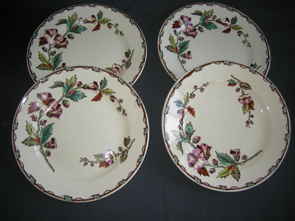 Societe Ceramique Etruria gekleurde bloemen, compleet voor 12 personen