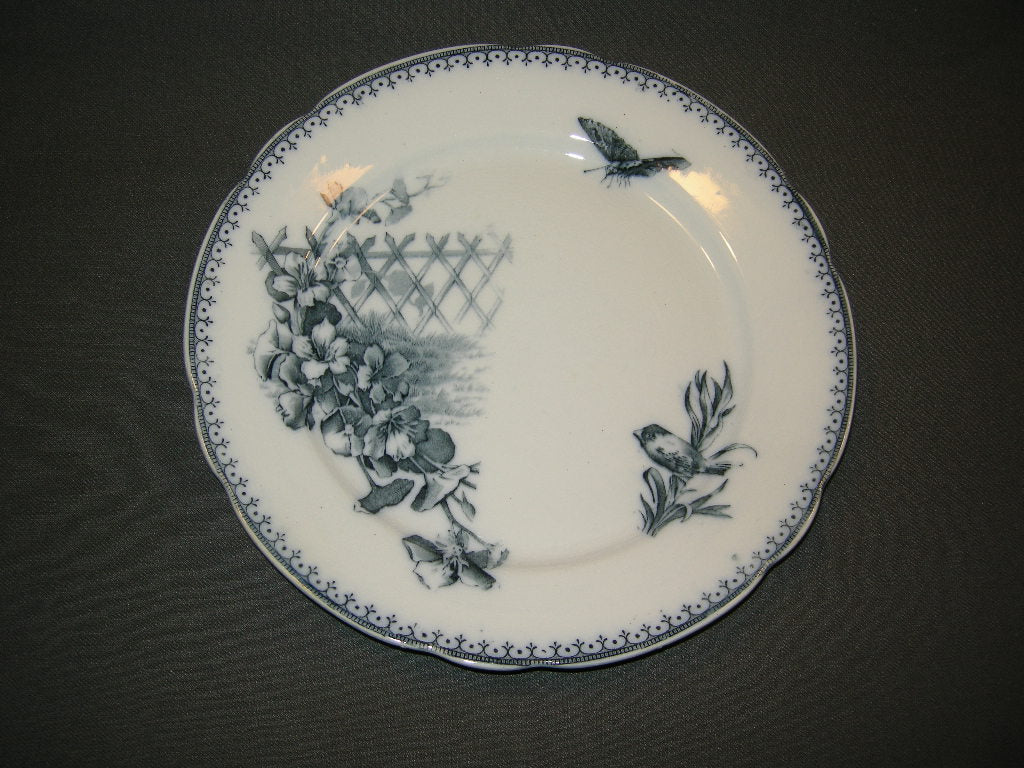 Petrus Regout Malaga blauw met geschulpte rand bord a O23,5 cm.