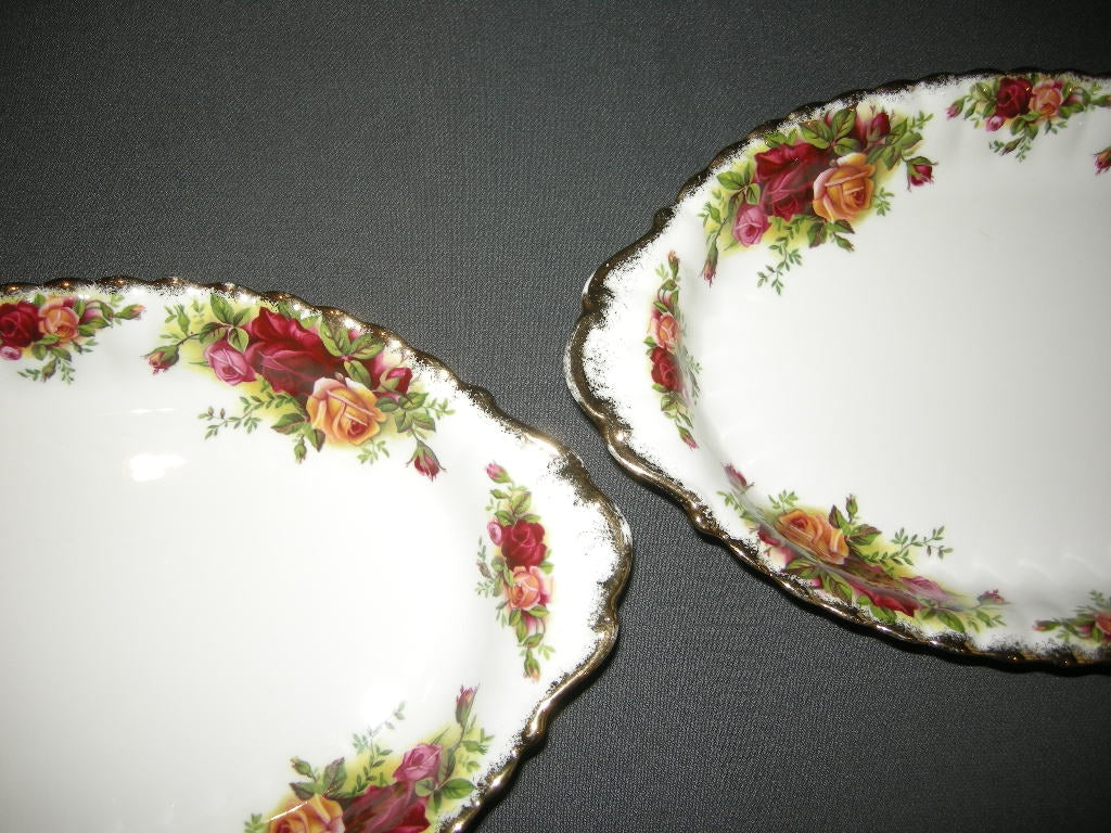 Royal Albert Old Country Roses presenteerschaaltje 26,7 x 16 cm. sleets