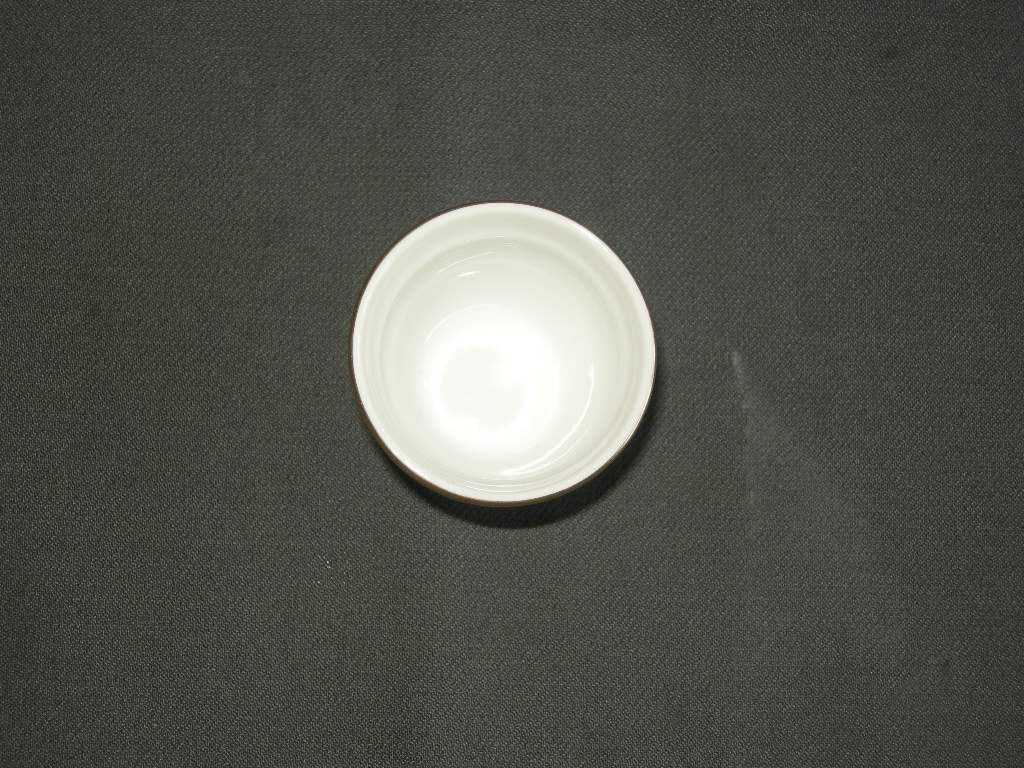 Thomas Medaillon bruin - goudkleurige decorrand eierdopje