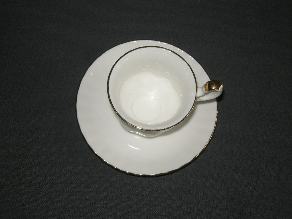 Royal Albert Val d'Or espressokop en schotel
