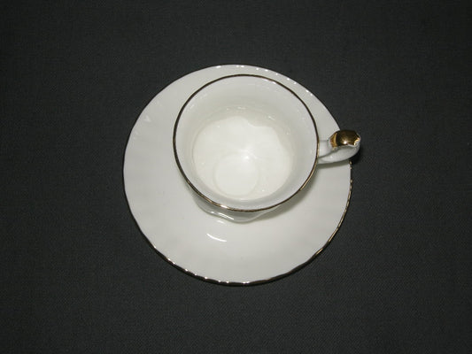 Royal Albert Val d'Or espressokop en schotel