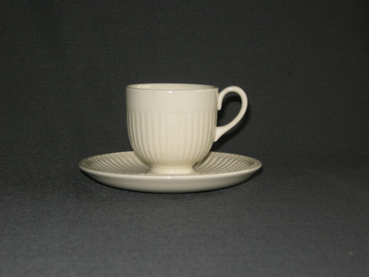Wedgwood Edme plain espressokop & schotel