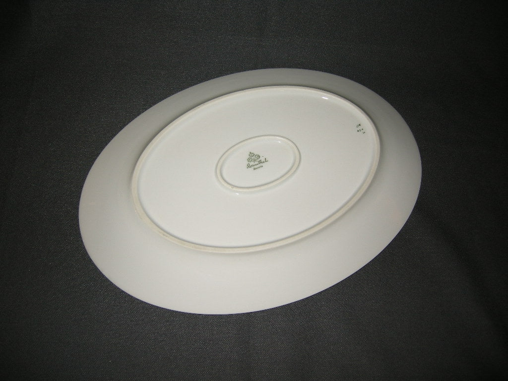 Rosenthal 155 630 wit met zwart geblokt décorrandje vleesschaal