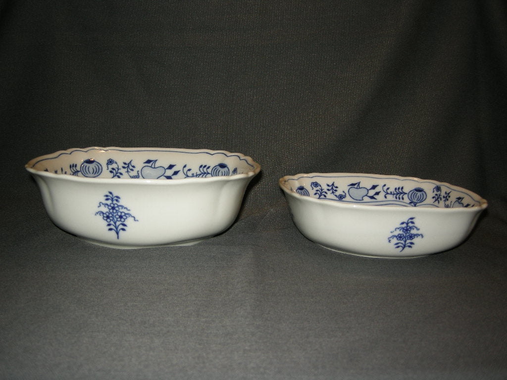 Diverse Zwiebelmuster décor vierkante schaal 21,5 cm.