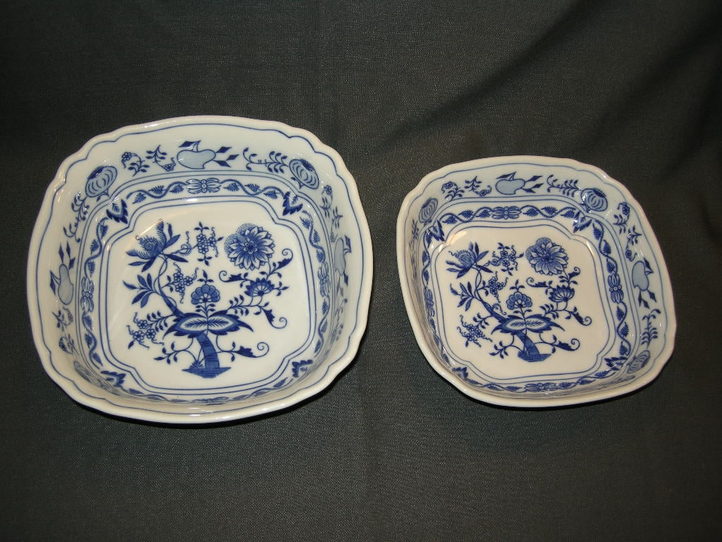 Diverse Zwiebelmuster décor vierkante schaal 18,5 cm.