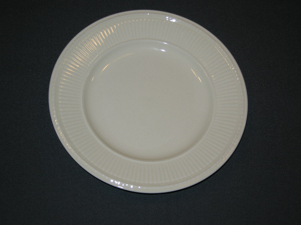 Wedgwood Edme plain gebaksbordje O18 cm.
