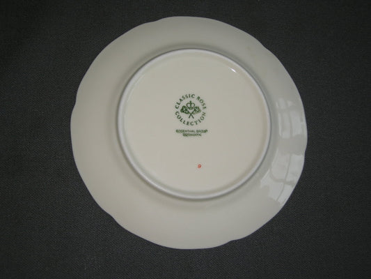 Rosenthal Sanssouci roomwit met rozenknop gebaksbordje O15,8 cm.