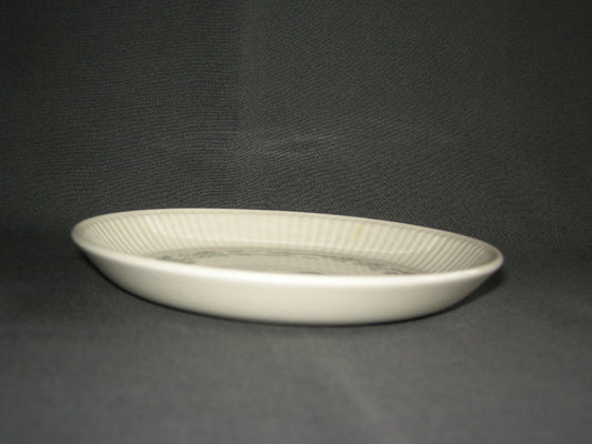 Wedgwood Stratford gebaksbordje met opstaande rand