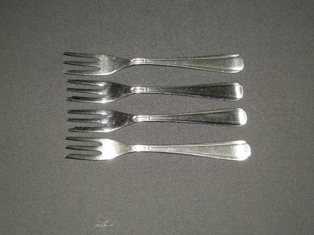 Sola GZ model 640 Kerkraampje gebaksvorkjes 12,2 cm.