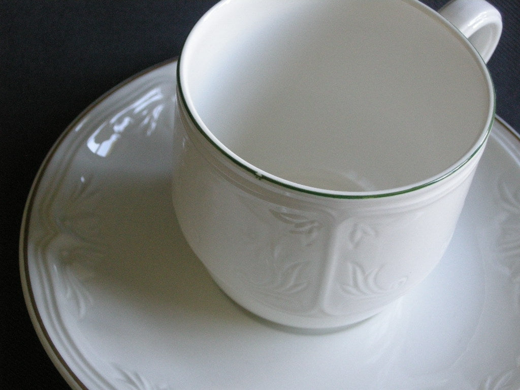 Villeroy & Boch Cortina 2000 wit met groen / goud randje kop & schotel