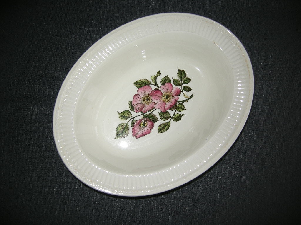 Wedgwood Briar Rose groenteschaal 26,5 x 20,5 x 5,5 cm met vlekjes