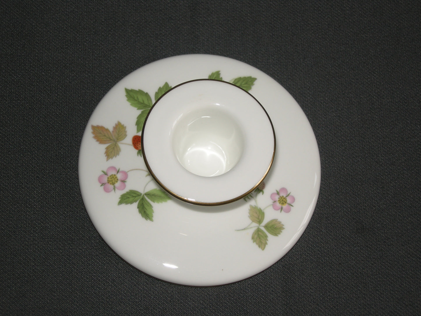 Wedgwood Wild Strawberry kandelaartje