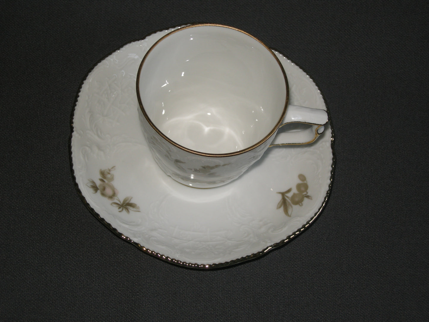 Rosenthal Sanssouci spierwit met bruin/rose roos + goudkleurig randje kop & schotel