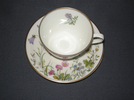 Krautheim Wiesengrund & Bergeshoh'n kop & schotel O8 décor K