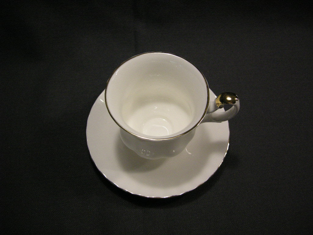 Royal Albert Val d'Or kop en schotel klein